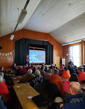 Kuvien katseluilta 2023 toukokuu Kuvien katseluilta 2023 toukokuu